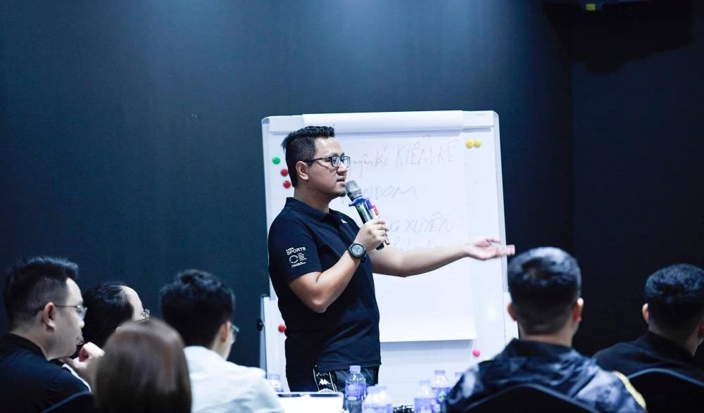 Chuyên gia Nguyễn Quốc Tuấn đào tạo trực tiếp đội ngũ quản lý chuỗi bán lẻ
